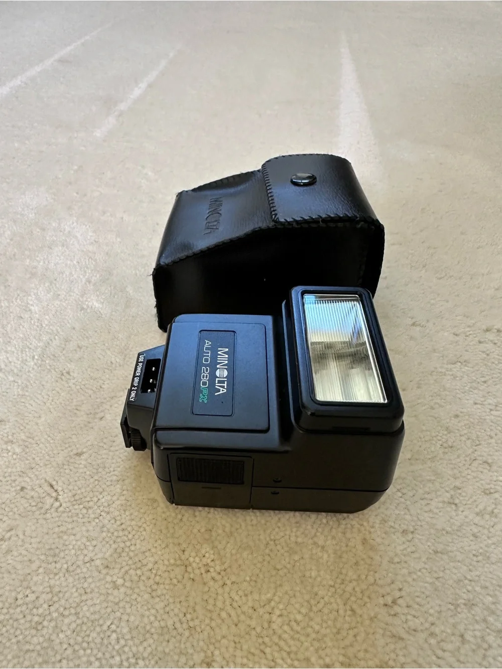 Minolta X-700 35mm SLR Camera in Black